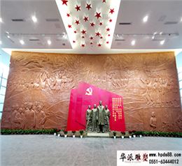 初心與使命館——場景復(fù)原、壁畫、雕塑布展及陳列。
